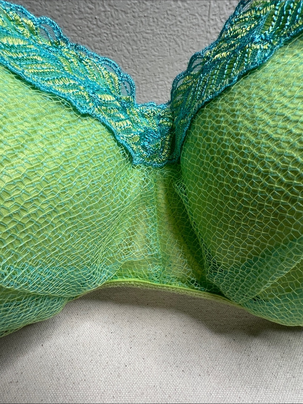 Cacique Lime Green Bra with Turquoise Lace Trim - Picture 3 of 5